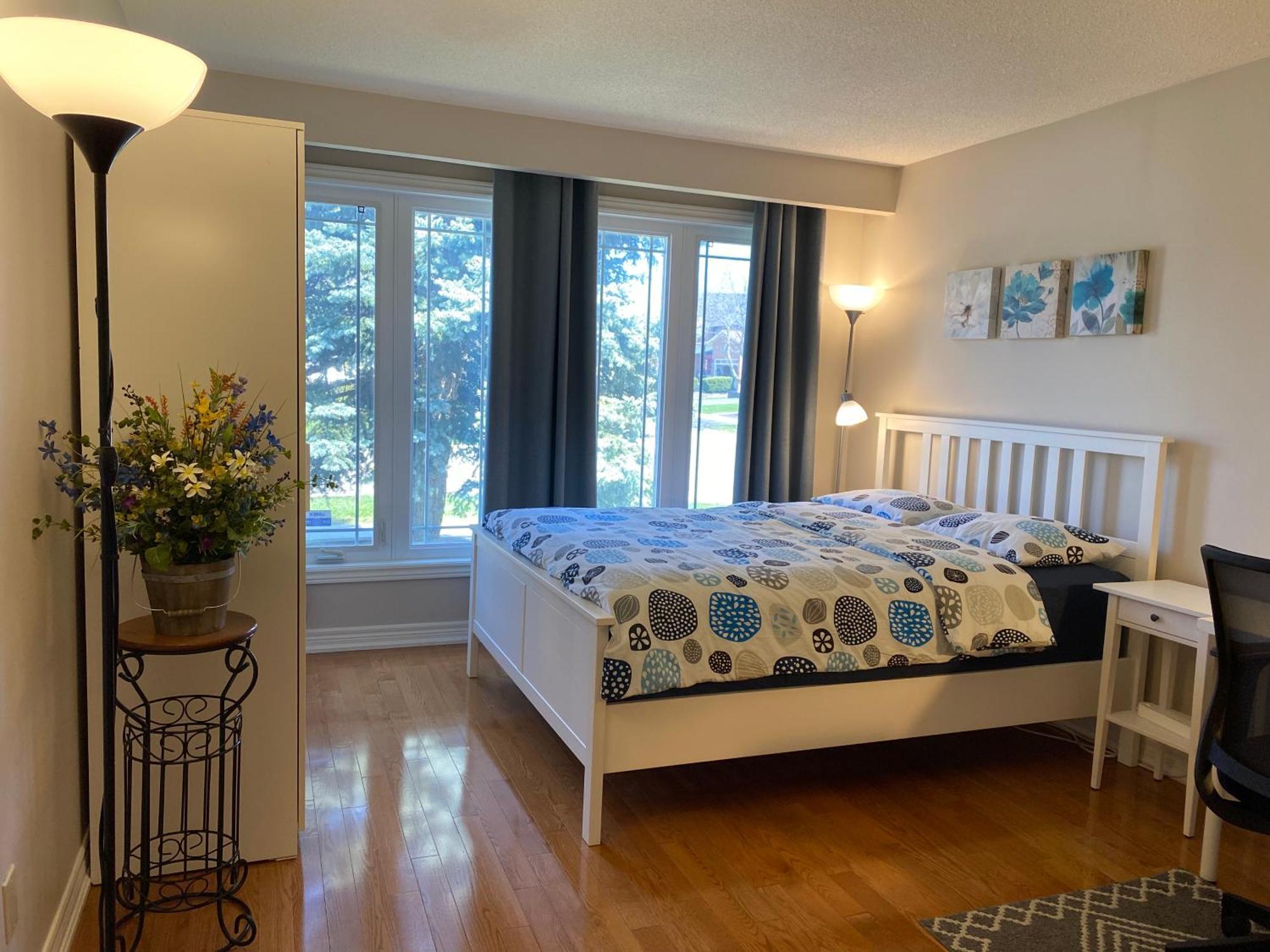 Comfort Rooms Near Toronto Airport Мисисага Стая снимка